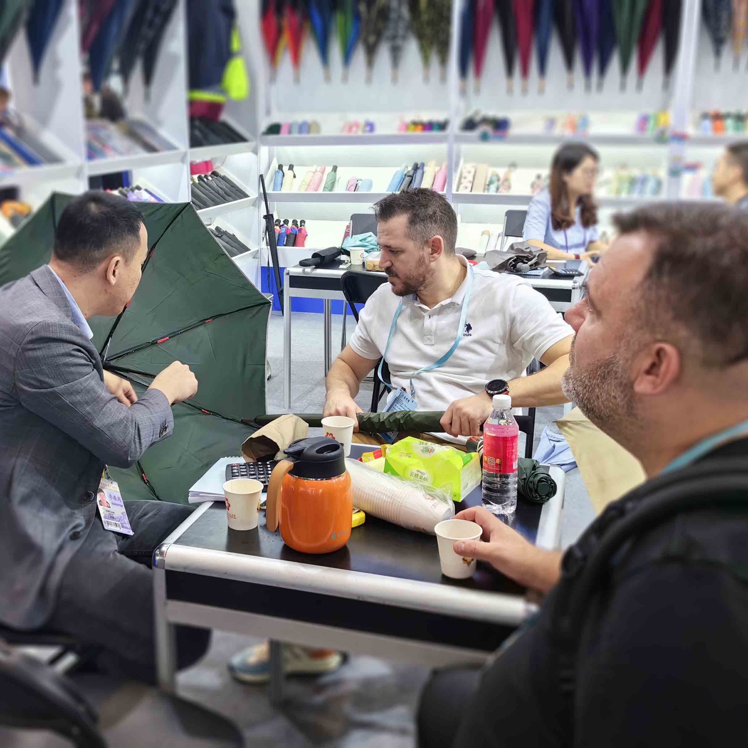 優(yōu)安納傘業(yè)：品牌出海展實(shí)力，多元拓展贏未來